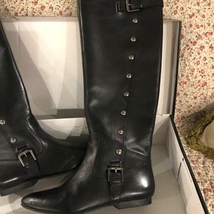 Carlos Santana boots